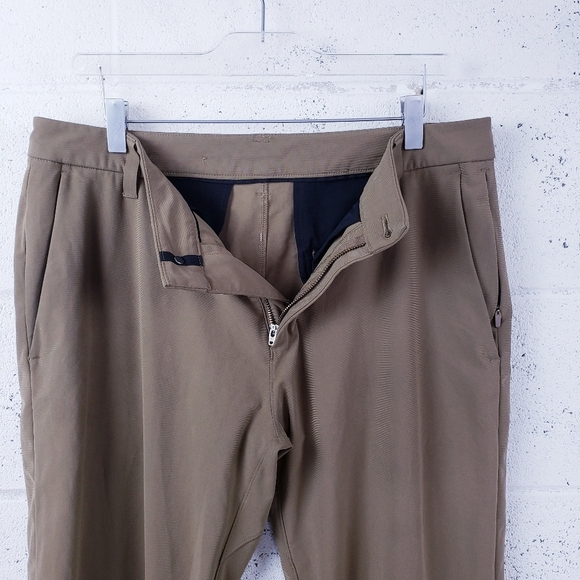 Lululemon Men's Commission Pant Classic Warpstreme Artifact Khaki 33 / 33 - Picture 4 of 12